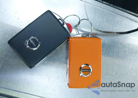 2024 Volvo Xc40 B5 Plus Bright Theme из США, поврежденный, VIN YV4L12UE9R2226001